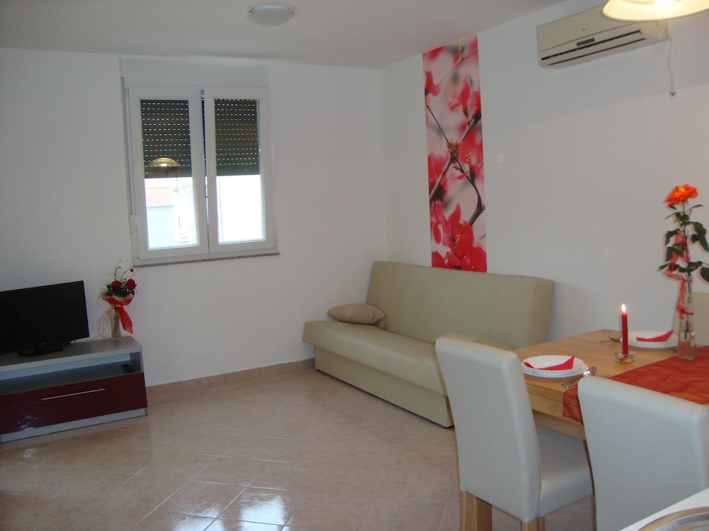 Apartments Marina Vodice Zimmer foto