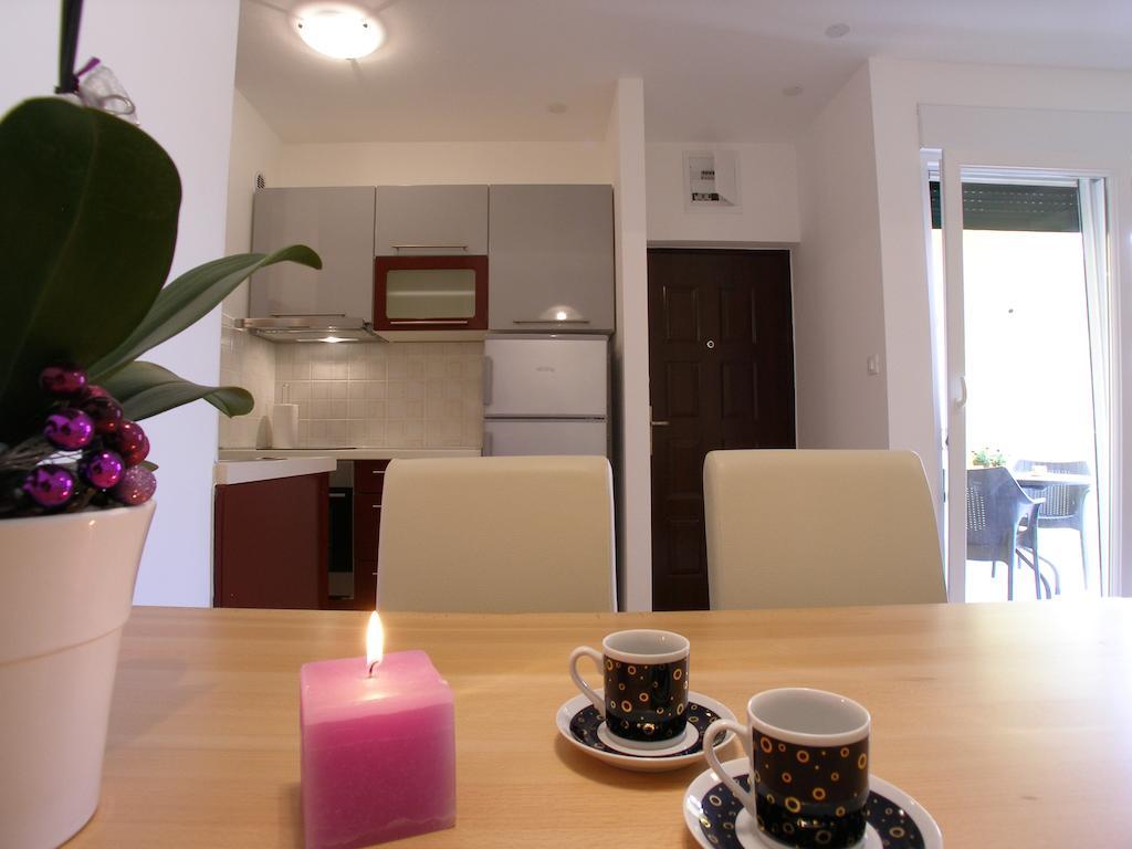 Apartments Marina Vodice Zimmer foto