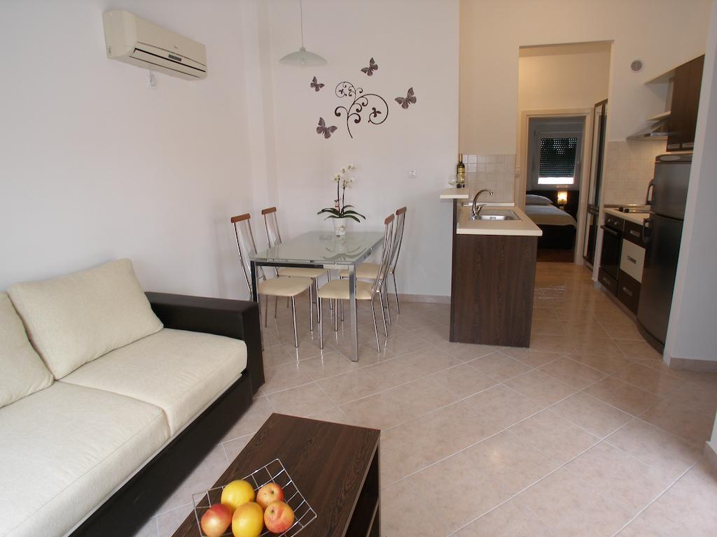 Apartments Marina Vodice Zimmer foto